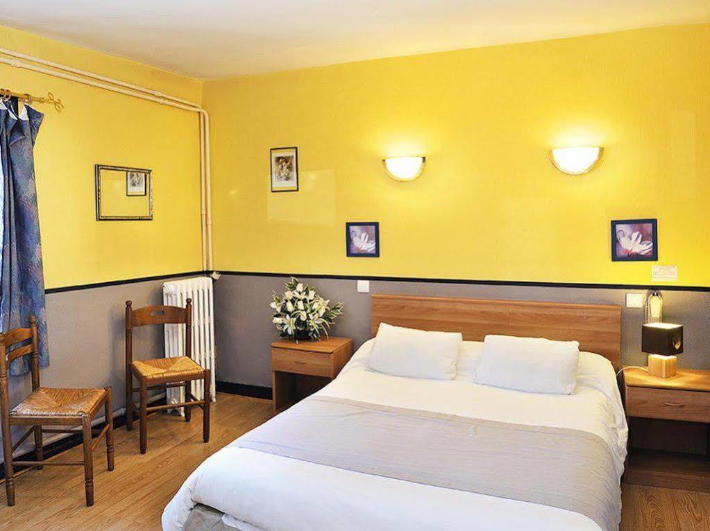 Logis Hostellerie Du Cheval Blanc Сент-Мор-де-Тур Экстерьер фото