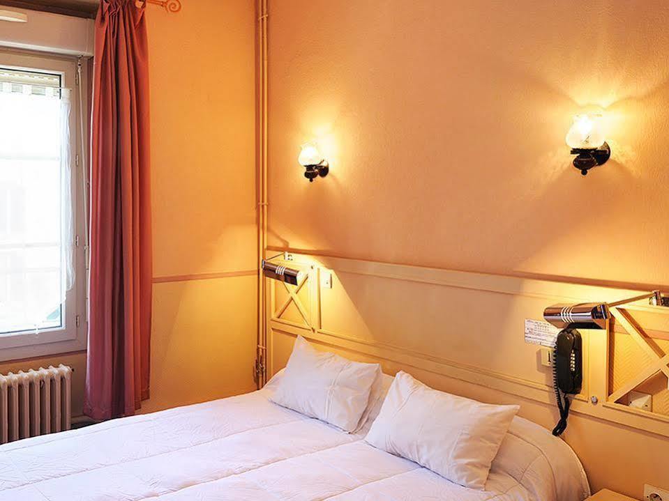 Logis Hostellerie Du Cheval Blanc Сент-Мор-де-Тур Экстерьер фото